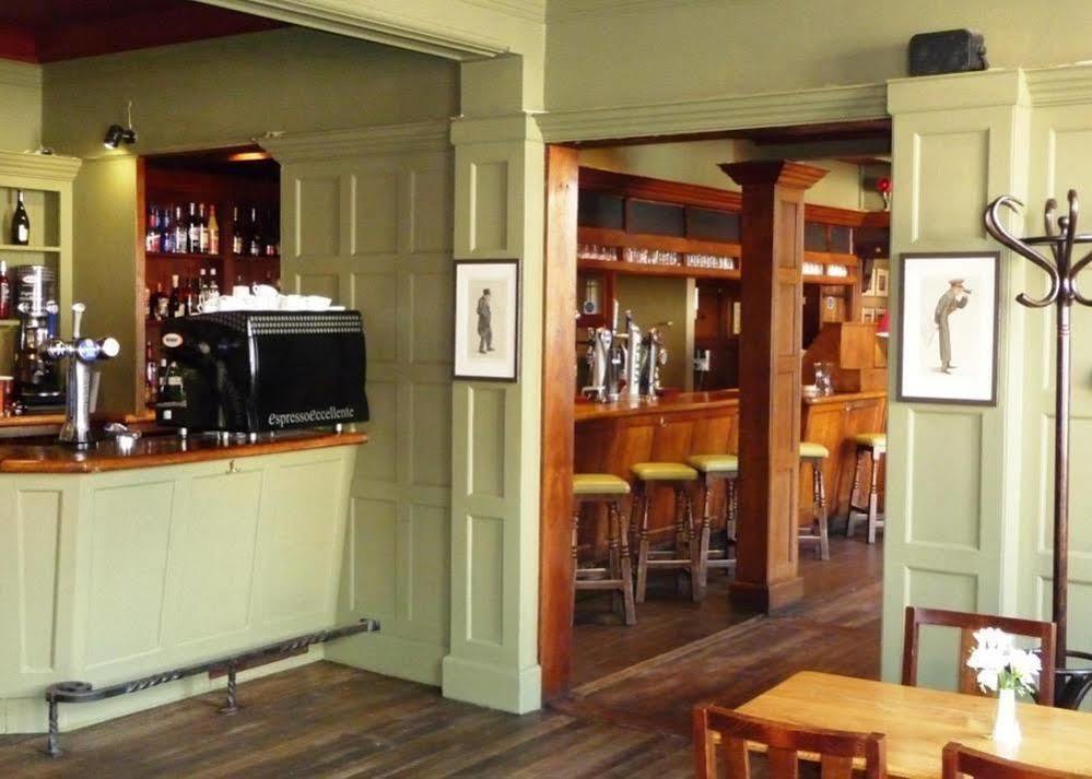The George Inn Lower Brailes Extérieur photo